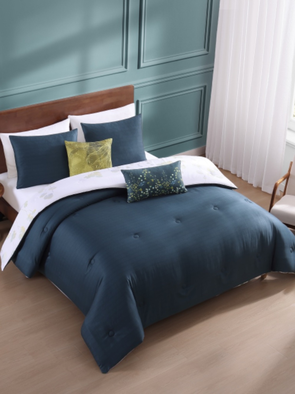 Bebejan Abstract Vines Reversible King Comforter Set - Picture 3 of 5